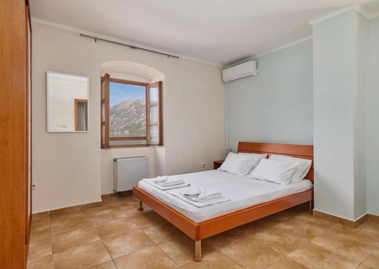 Apartments Barba Котор Екстериор снимка