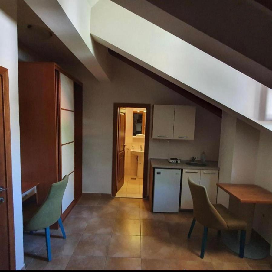 Apartments Barba Котор Екстериор снимка
