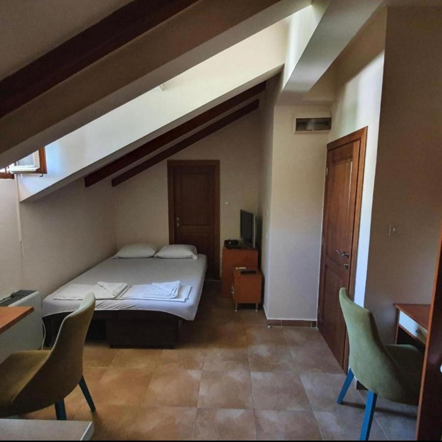 Apartments Barba Котор Екстериор снимка