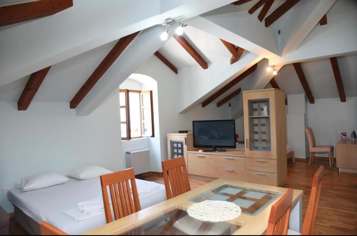 Apartments Barba Котор Екстериор снимка