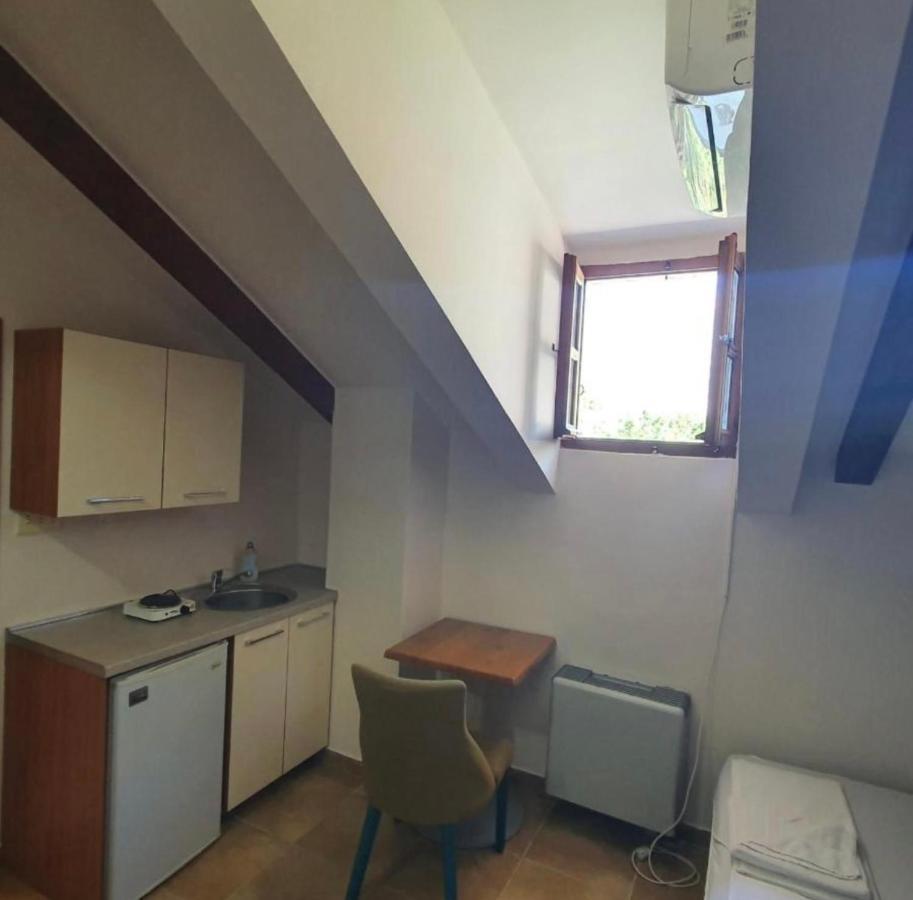 Apartments Barba Котор Екстериор снимка