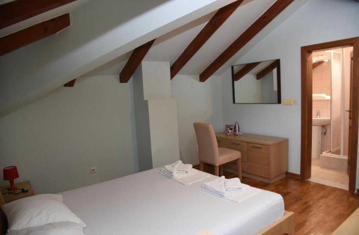 Apartments Barba Котор Екстериор снимка